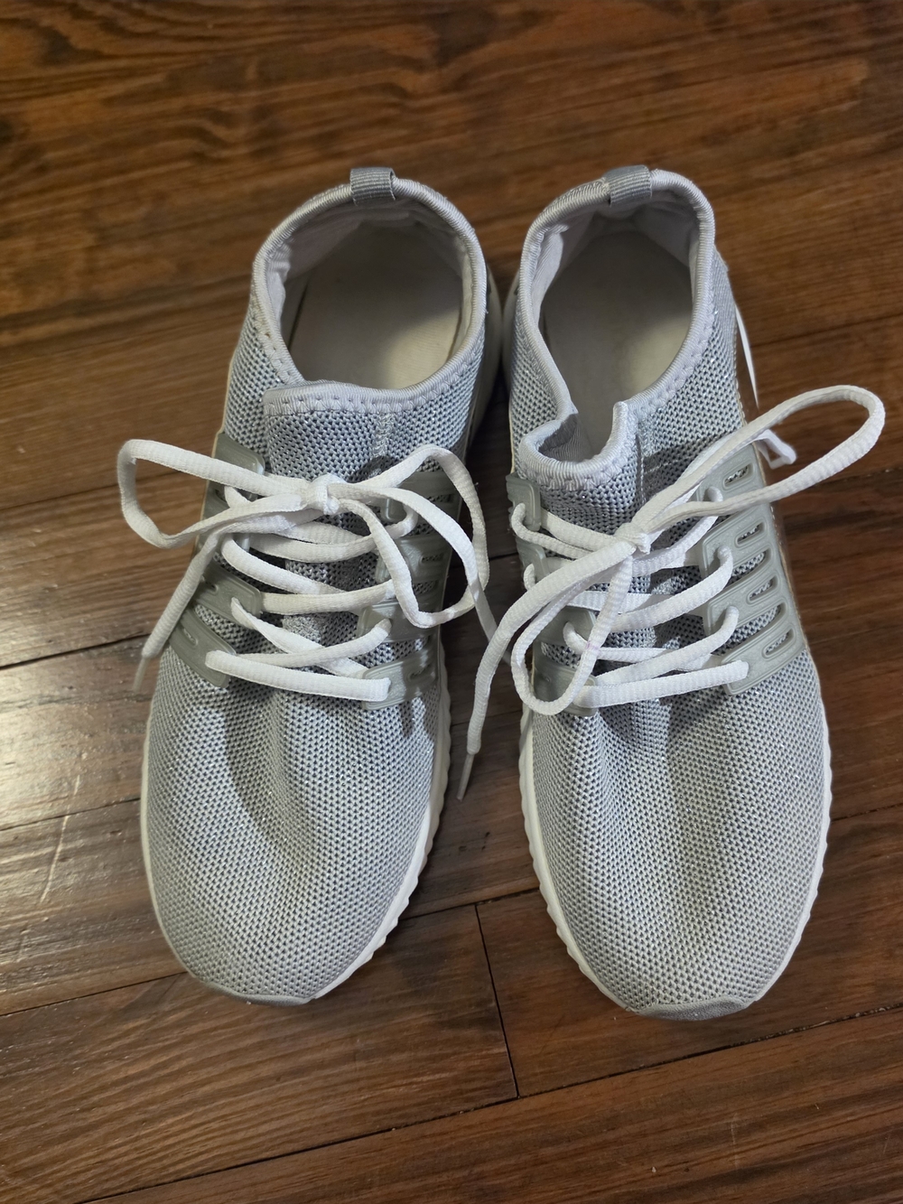 Womens Sz 10 Lightweight Shoe Dazzle Sneakers - Breathable Lace-Up Shoes